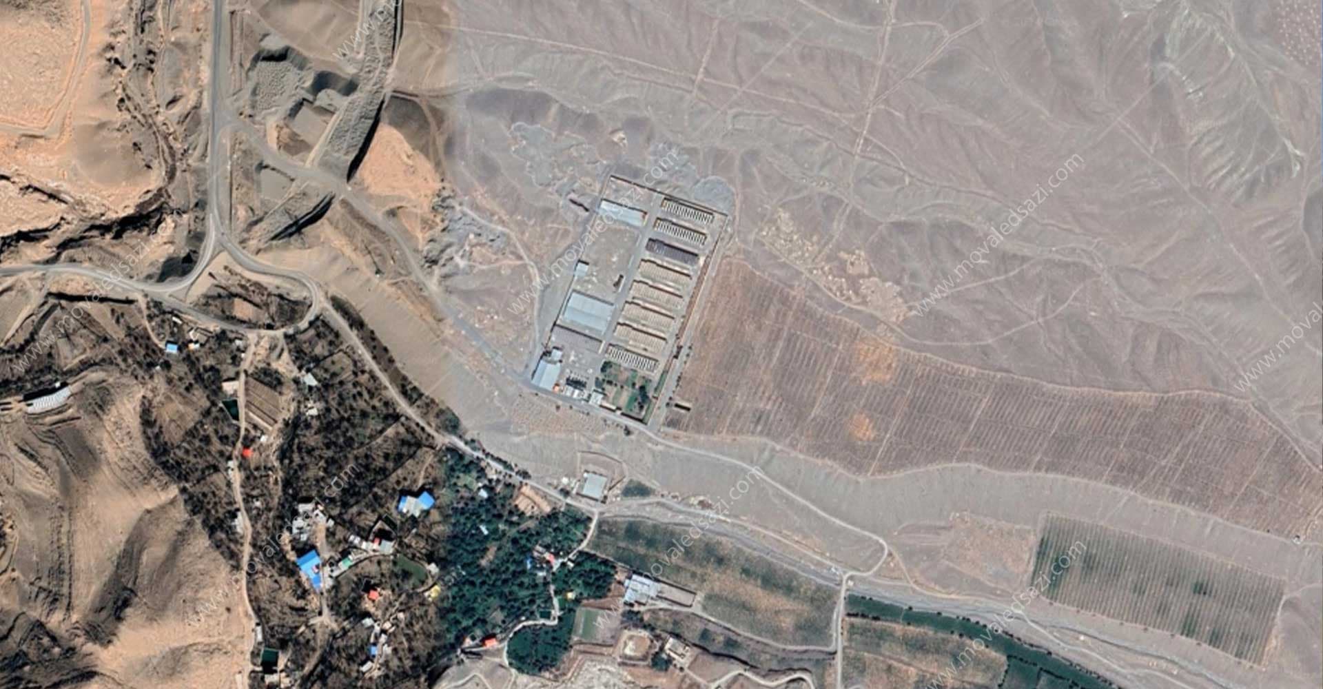 مرغ مادر درخشان